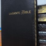 Bible bordure dorée avec onglet simili cuir